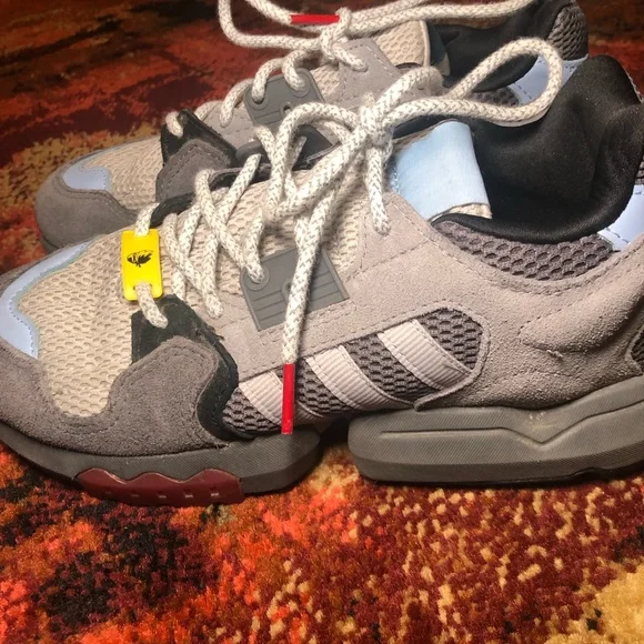 adidas Gray Sneakers with Red Accents - Picture 4 of 9